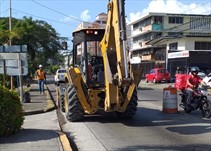 Noticia Radio Panamá | Saneamiento de Panamá trabaja por 60 días en la Avenida Santa Elena