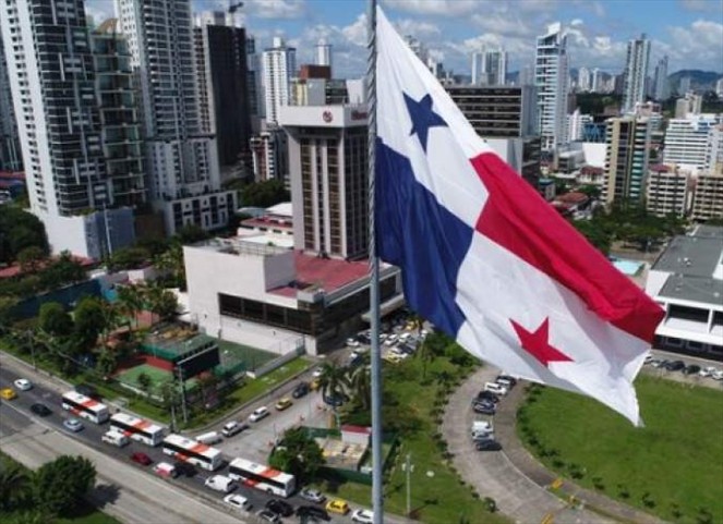 Noticia Radio Panamá | Colegio de Economistas recomienda congelamiento de tasas de interés, hipotecas y préstamos