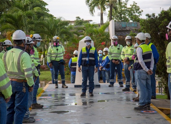 Noticia Radio Panamá | 5 mil trabajadores han sido reactivados de sus contratos y 240 mil aún se mantienen suspendidos