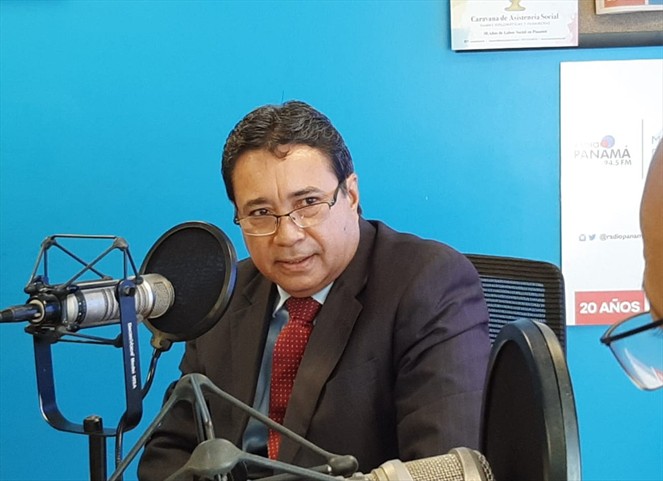 Noticia Radio Panamá | IDAAN trabaja en elevar calidad de la institución
