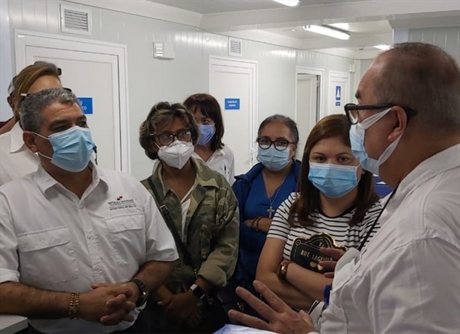 Noticia Radio Panamá | Detectan más de 30 casos de COVID-19 entre personal de salud y pacientes en el Complejo de la CSS