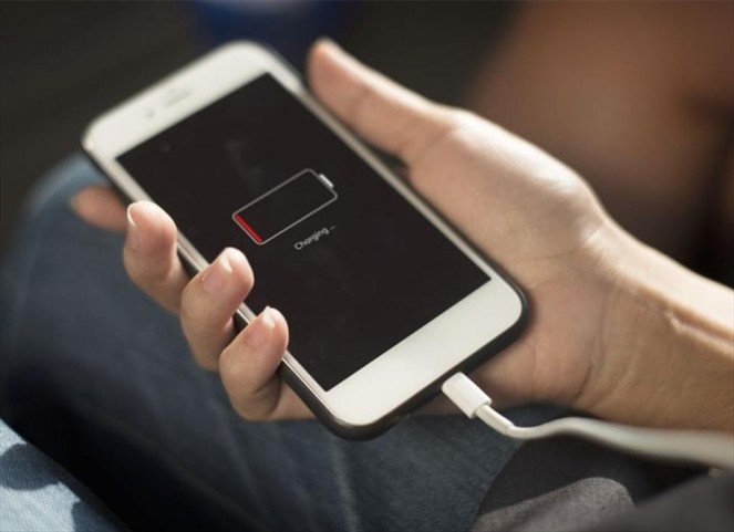 Noticia Radio Panamá | Entérate cómo puedes ahorrar batería de tu móvil