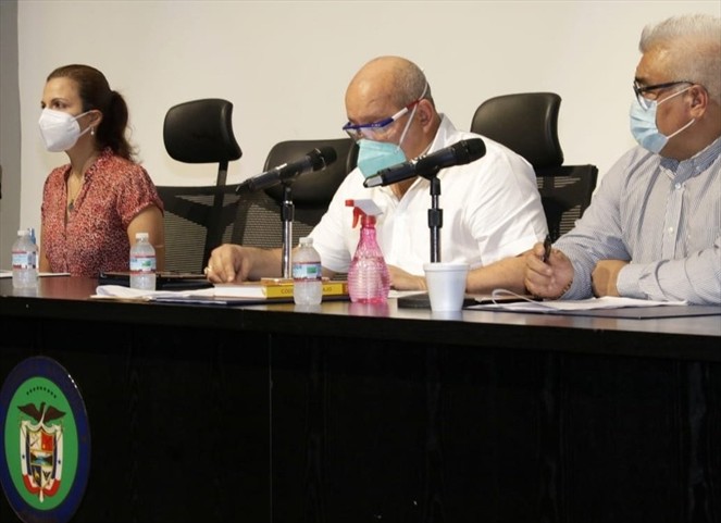 Noticia Radio Panamá | Analizan proyecto de ley para protección del empleo por la pandemia