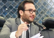Noticia Radio Panamá | Diputado Gabriel Silva presenta anteproyecto de ley que busca que funcionarios devuelvan viáticos no utilizados