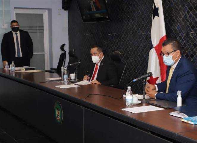Noticia Radio Panamá | Proyecto ley sobre amnistía tributaria por emergencia de COVID-19 pasa a tercer debate