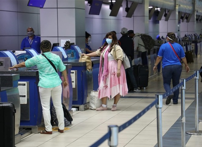 Noticia Radio Panamá | Aeropuerto de Tocumen reabre operaciones de forma limitada