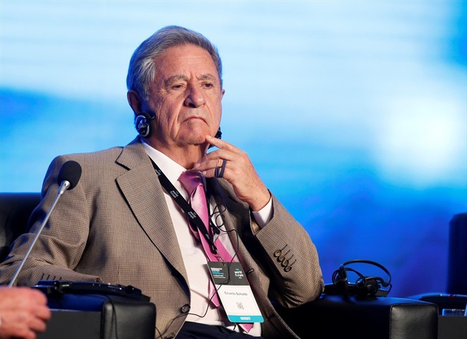 Noticia Radio Panamá | Expresidente de Argentina señala que podría «haber un golpe de Estado» en su país