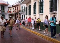 Noticia Radio Panamá | Presentan detalles de plan para la reactivación comercial y turística en el Casco Antiguo