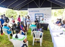Noticia Radio Panamá | Beneficiarios de programas de transferencia monetaria condicionada recibieron tarjetas clave social
