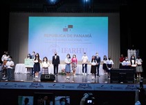 Noticia Radio Panamá | Gobierno inicia desembolso de unos 81 millones de dólares en concepto de asistencias sociales para estudiantes