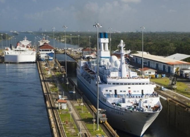 Noticia Radio Panamá | Proyecto de presupuesto del Canal de Panamá pasa a tercer debate