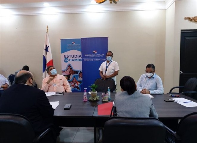 Noticia Radio Panamá | Transportistas del sector de colegiales logran mesa de diálogo a fin de buscar alternativas tras la pandemia