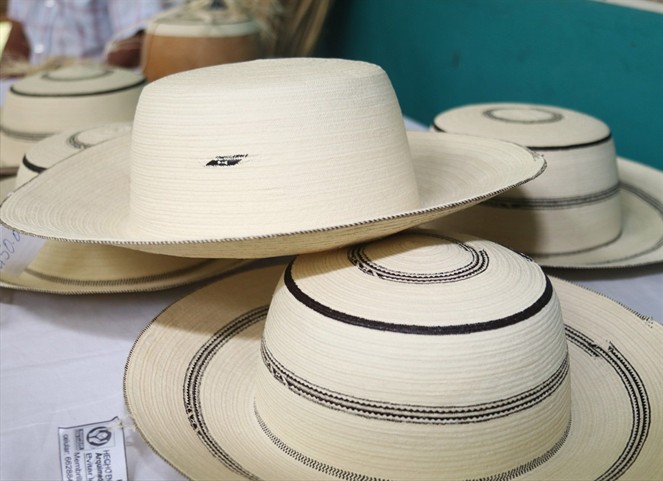 Noticia Radio Panamá | Diputado Carles no permitirá que el Sombrero Pintado deje de ser un patrimonio inmaterial de la humanidad