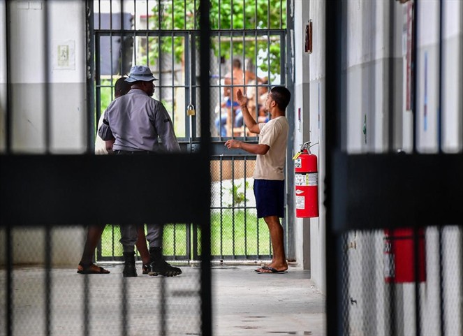 Noticia Radio Panamá | Ejecutivo concede rebaja de penas a extranjeros detenidos en Panamá por delitos comunes