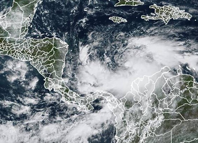 Noticia Radio Panamá | Gobierno monitorea 24/7 emergencia por el huracán IOTA