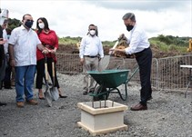 Noticia Radio Panamá | Presidente Cortizo coloca primera piedra para construcción de nueva sede de la UP en Panamá Norte