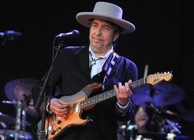 Noticia Radio Panamá | Bob Dylan vende catálogo de canciones a Universal Music