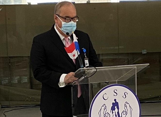 Noticia Radio Panamá | Director de la CSS realiza recorrido por los trabajos de instalación del Hospital Campaña en Panamá Oeste