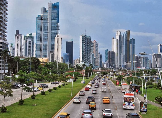 Noticia Radio Panamá | Sector trabajador y empresarial esperan un mercado laboral más complicado para los próximos meses del 2021