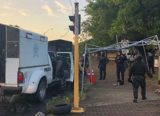 Noticia Radio Panamá | Policía Nacional interviene ante protestas en Colón