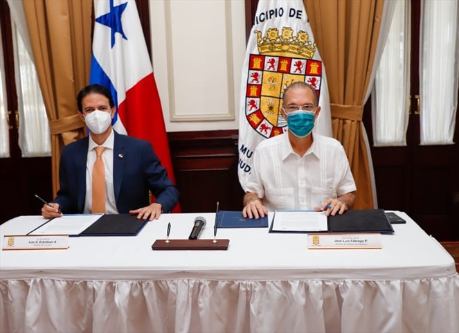 Noticia Radio Panamá | ATP y Municipio firman convenio para potenciar a la Ciudad de Panamá como destino