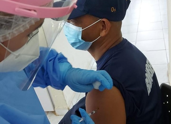 Noticia Radio Panamá | En Panamá Oeste continúa el proceso de vacunación a personal de la FTC