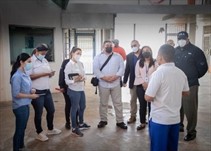Noticia Radio Panamá | Realizan recorrido en centro de cumplimiento en Las Garzas