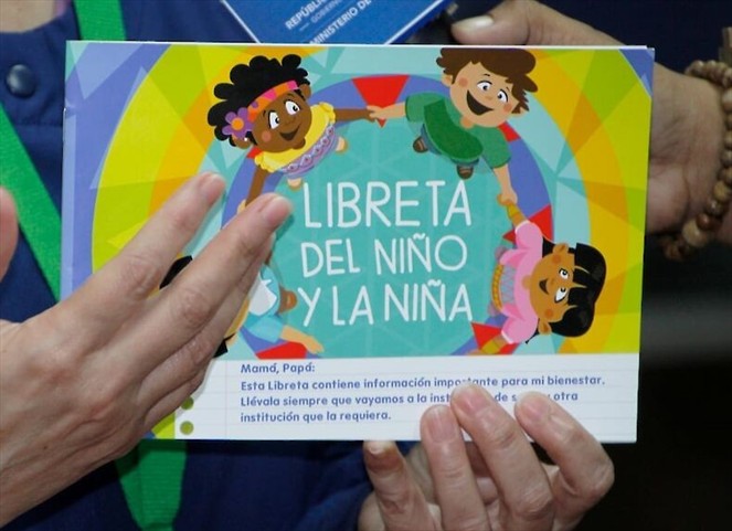 Noticia Radio Panamá | Ministerio de Desarrollo Social entrega libretas del Niño y la Niña para reforzar la atención en la primera infancia