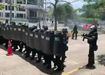 Noticia Radio Panamá | Trabajadores de Frenadeso se enfrentan con unidades de la Policía Nacional