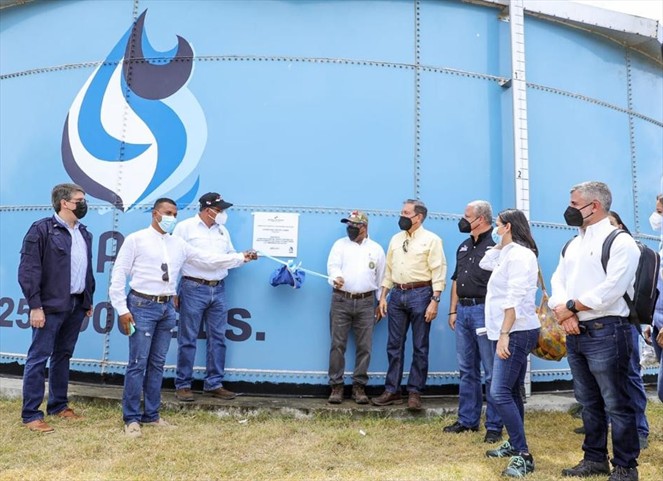 Noticia Radio Panamá | Gobierno entrega nuevo sistema de abastecimiento de agua potable en Antón