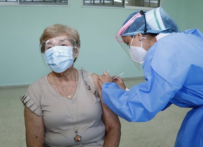 Noticia Radio Panamá | 91% por los adultos mayores han sido vacunados en Don Bosco