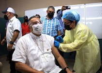 Noticia Radio Panamá | Cerca de 16 mil personas esperan ser vacunadas contra Covid-19 en Bethania