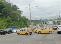 Noticia Radio Panamá | Grupos de taxistas vuelven a las calles para pedir que se reactive medida de ‘par y non’