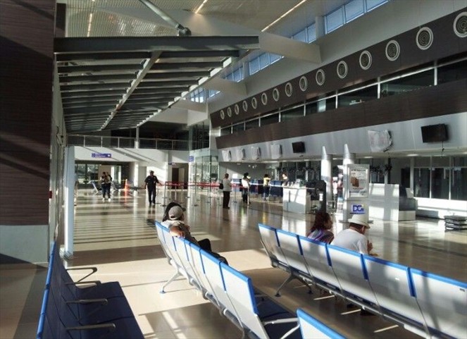 Noticia Radio Panamá | Ciudadanos que aborden vuelo desde el aeropuerto de Chiriquí deberán presentar prueba Covid negativa