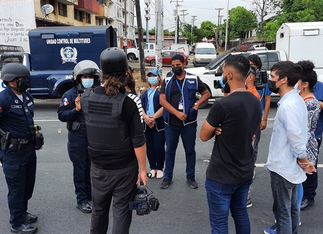 Noticia Radio Panamá | Más 30 quejas por posible uso excesivo de la fuerza por la policía ha atendido la Defensoría del Pueblo