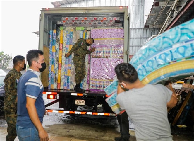 Noticia Radio Panamá | MIDES despliega ayuda humanitaria a familias afectadas por las inundaciones en Bocas del Toro