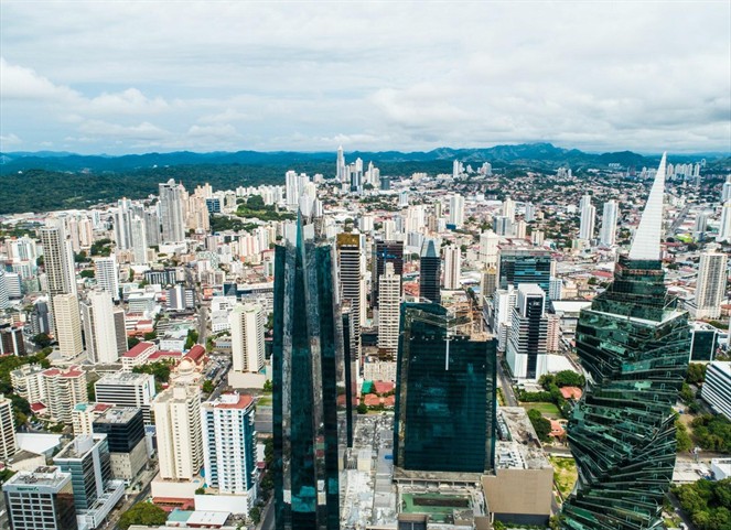 Noticia Radio Panamá | La ciudad necesita humanizar los espacios públicos, Alfaro