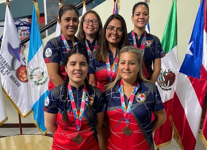 Noticia Radio Panamá | Selección Femenina y masculina de Boliche aseguran clasificación a los Juegos Centroamericanos 2023