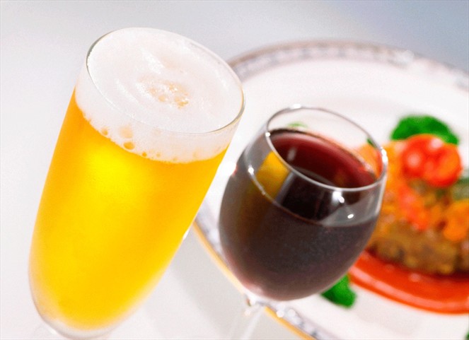 Noticia Radio Panamá | Vino o cerveza: ¿qué es mejor o peor para la salud?