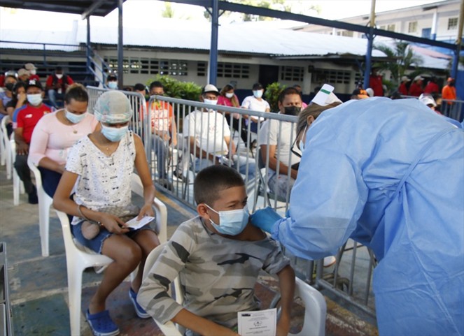 Noticia Radio Panamá | Esperan inmunizar a 79 mil personas contra el Covid-19 en Panamá Norte