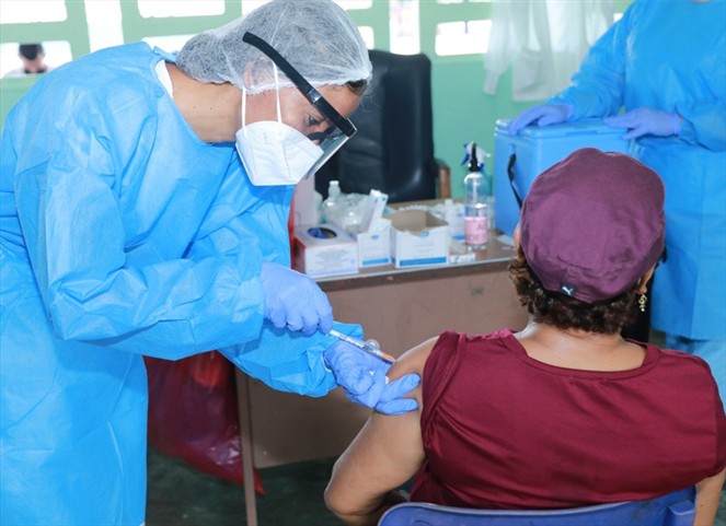Noticia Radio Panamá | Se han colocado 621,721 vacunas contra la influenza