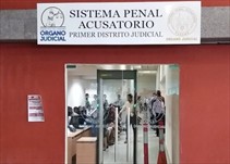 Noticia Radio Panamá | Tribunal de Juicio avanza lectura del séptimo cuadernillo del caso “Pinchazos”
