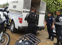 Noticia Radio Panamá | Más de 10 detenidos en operativo realizado en varios barrios de Colón