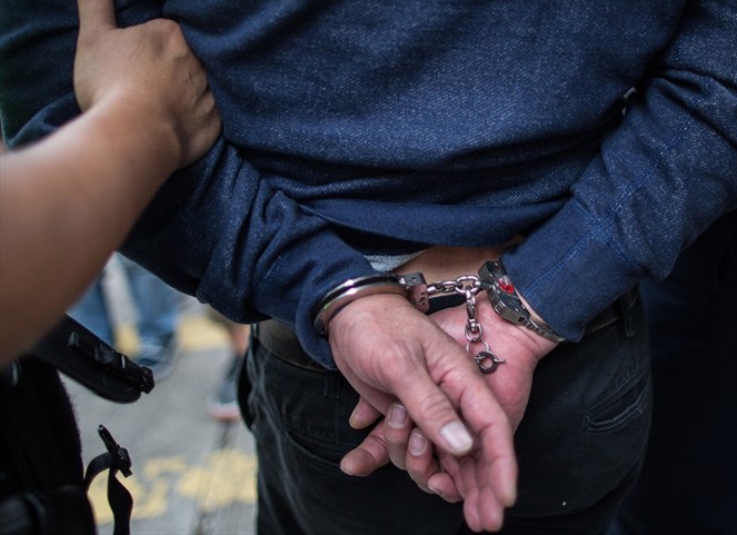 Noticia Radio Panamá | Decretan detención para hombre colombiano por tráfico ilícito de migrantes