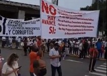 Noticia Radio Panamá | Grupos cívicos realizan vigilia civil frente a la Asamblea Nacional