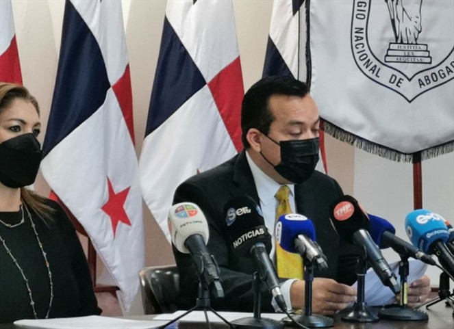 Noticia Radio Panamá | Colegio Nacional de Abogados pide que se investigue la ‘ilegalidad’ de la información difundida en los ‘Pandora Papers’