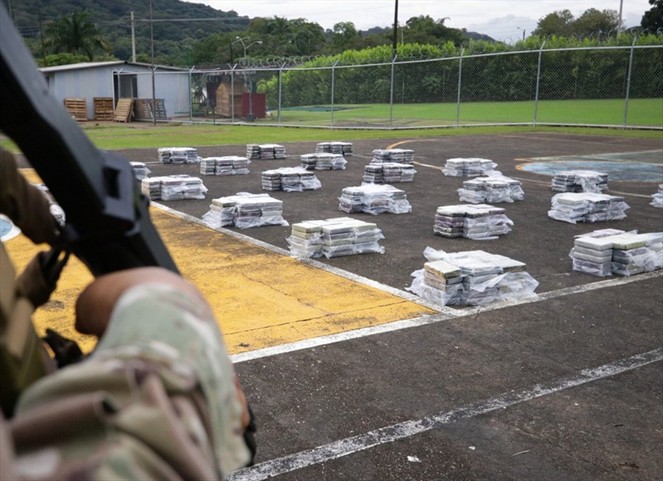 Noticia Radio Panamá | Unos 1,969 paquetes de droga con destino a Europa fueron incautados en Colón