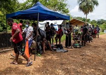 Noticia Radio Panamá | ¡Inhumano negociado! Migrantes en Lajas Blancas pierden más del 15% de sus transferencias económicas