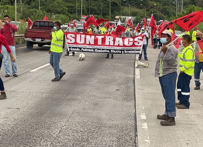 Noticia Radio Panamá | Suntracs exige liberación de compañeros detenidos y denuncian que hay más de 100 mil trabajadores desempleados