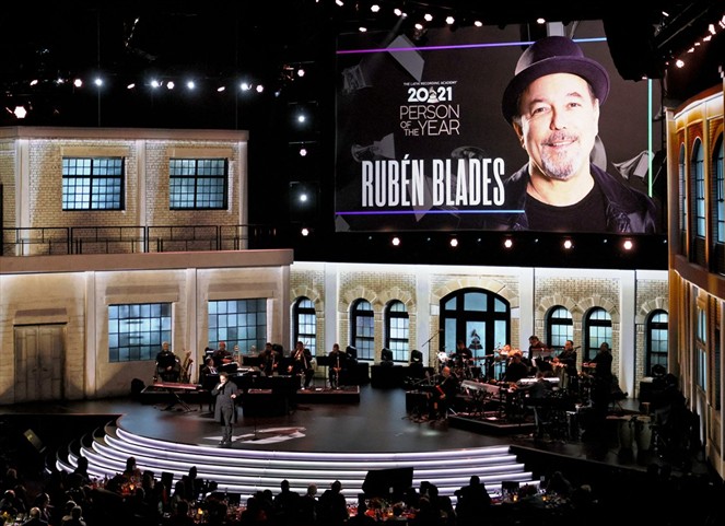 Noticia Radio Panamá | Estrellas homenajearon a Rubén Blades, Persona del Año de los Grammy Latino